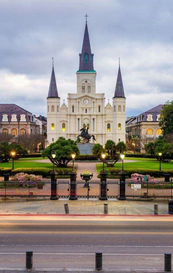 10 Magical U.S. Cities That Go All Out for Christmas"